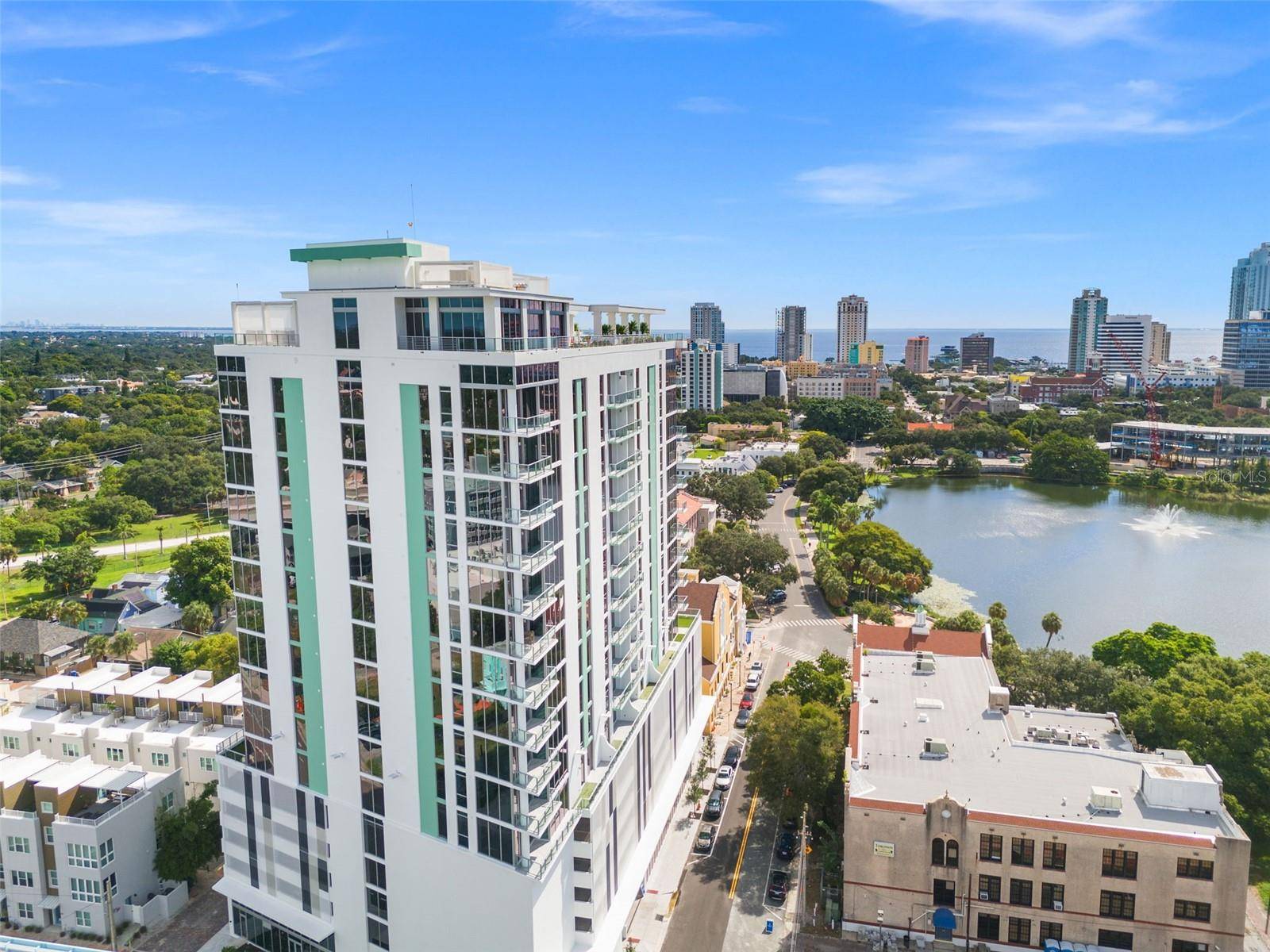 777 3RD AVE N #806, St Petersburg, FL 33701