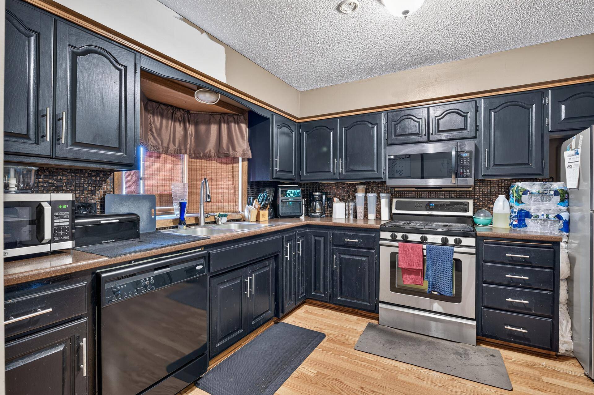 9547 Irving AVE N, Brooklyn Park, MN 55444