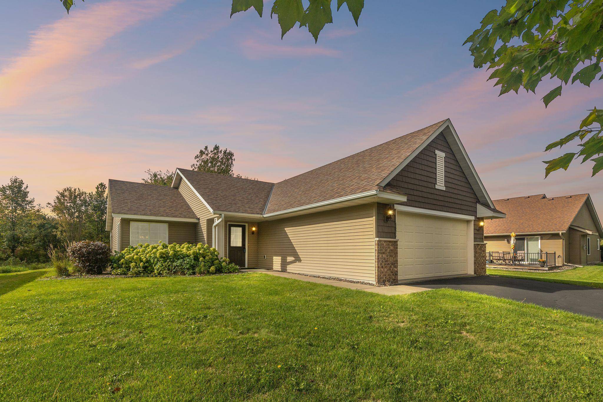 6479 204th ST N, Forest Lake, MN 55025