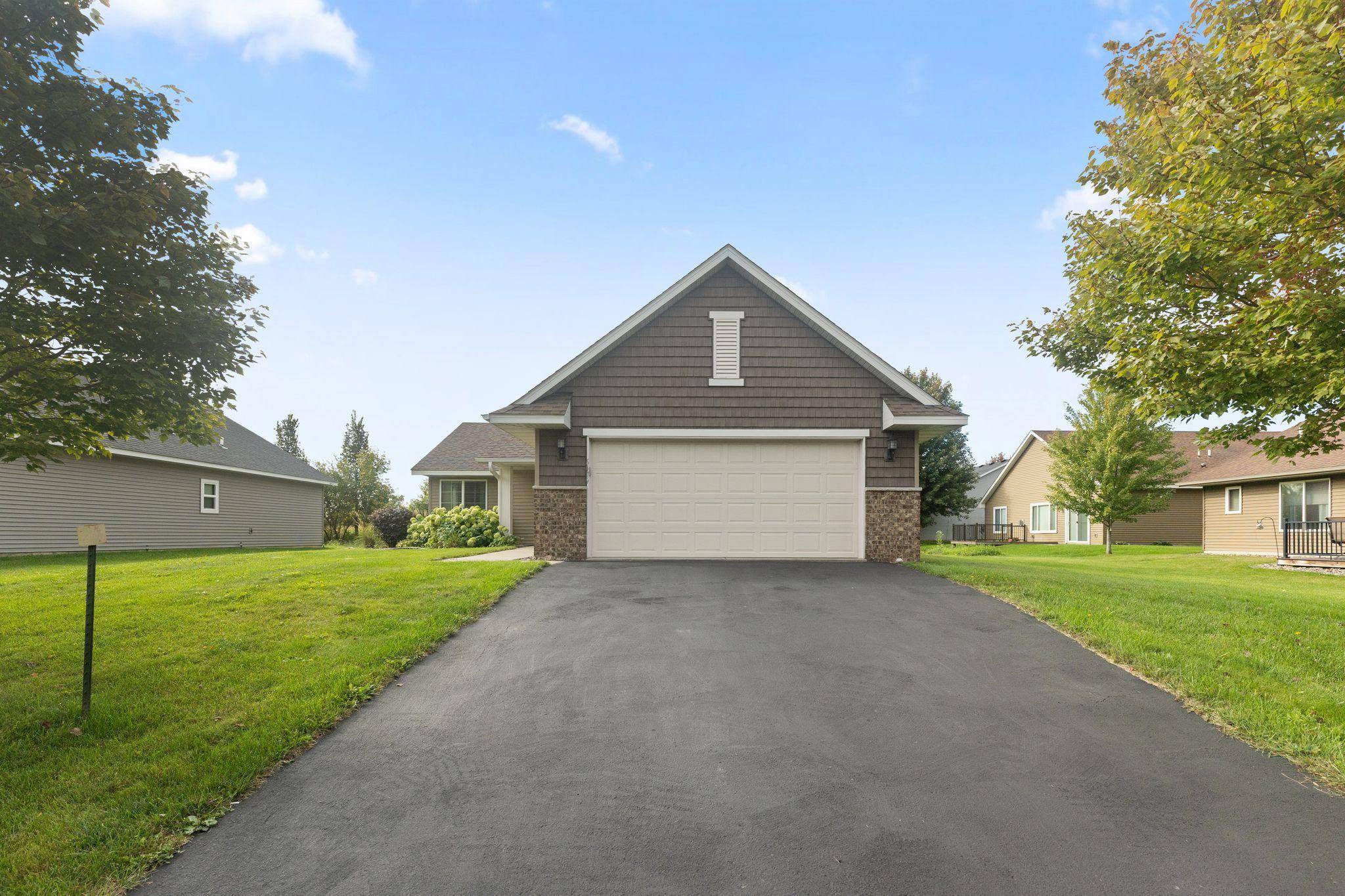 6479 204th ST N, Forest Lake, MN 55025