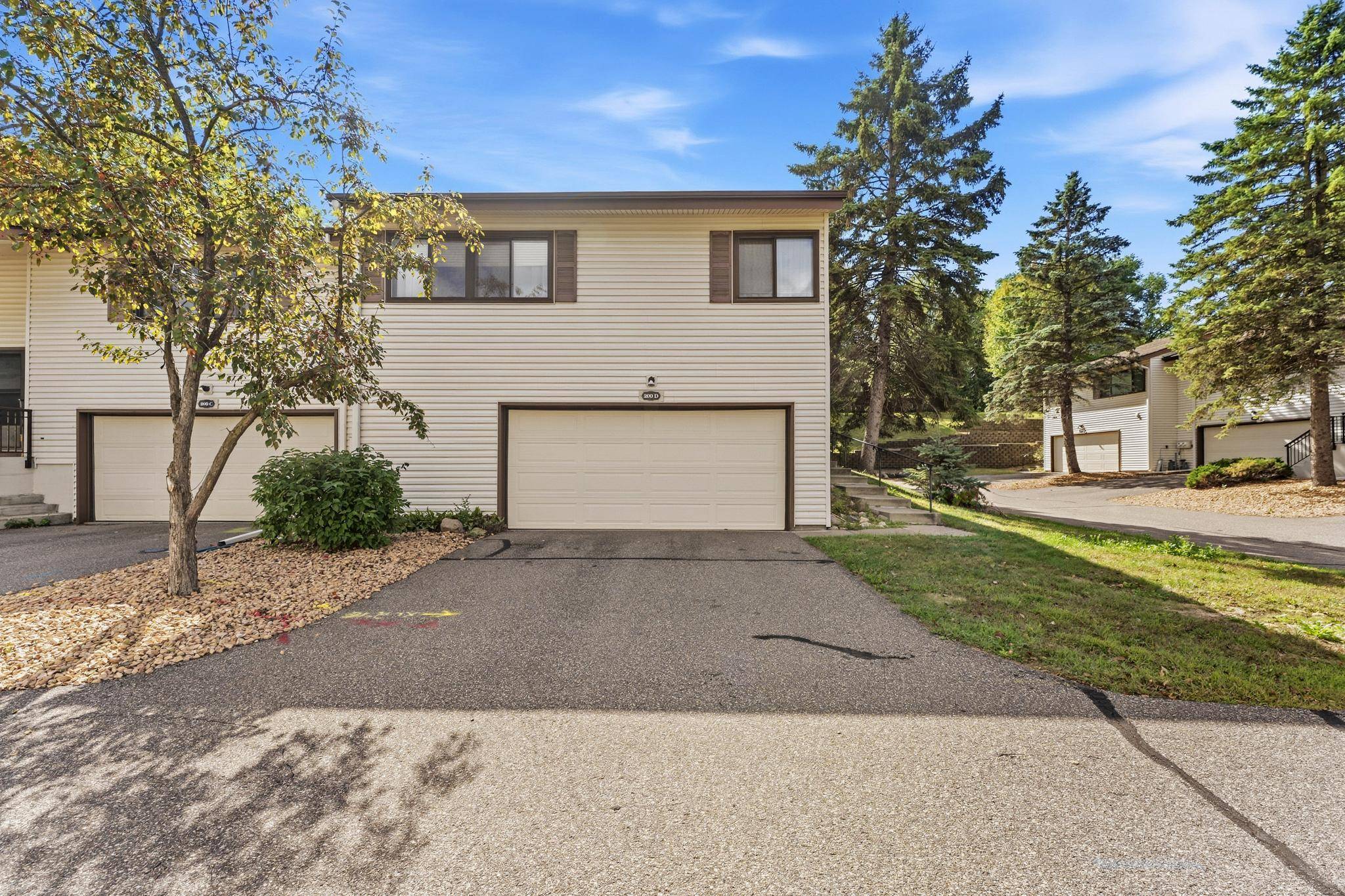 200 Wentworth AVE W #D, West Saint Paul, MN 55118