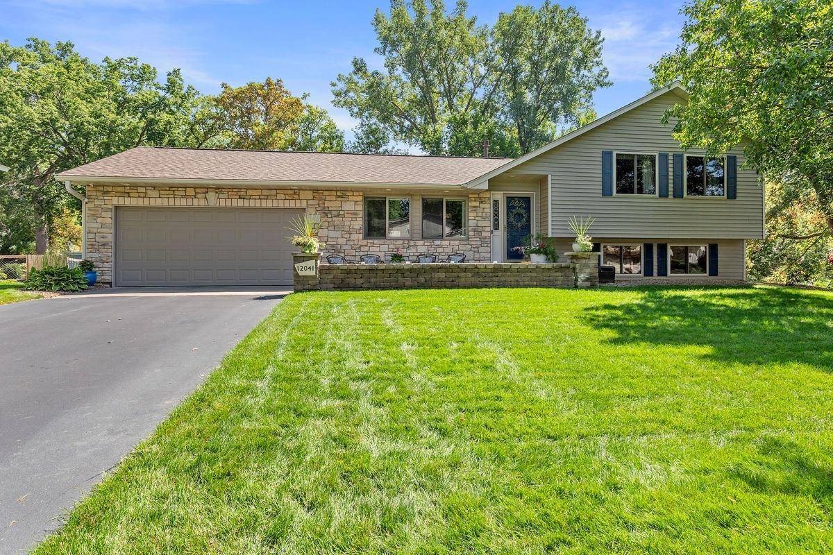 12041 Robin RD, Maple Grove, MN 55369