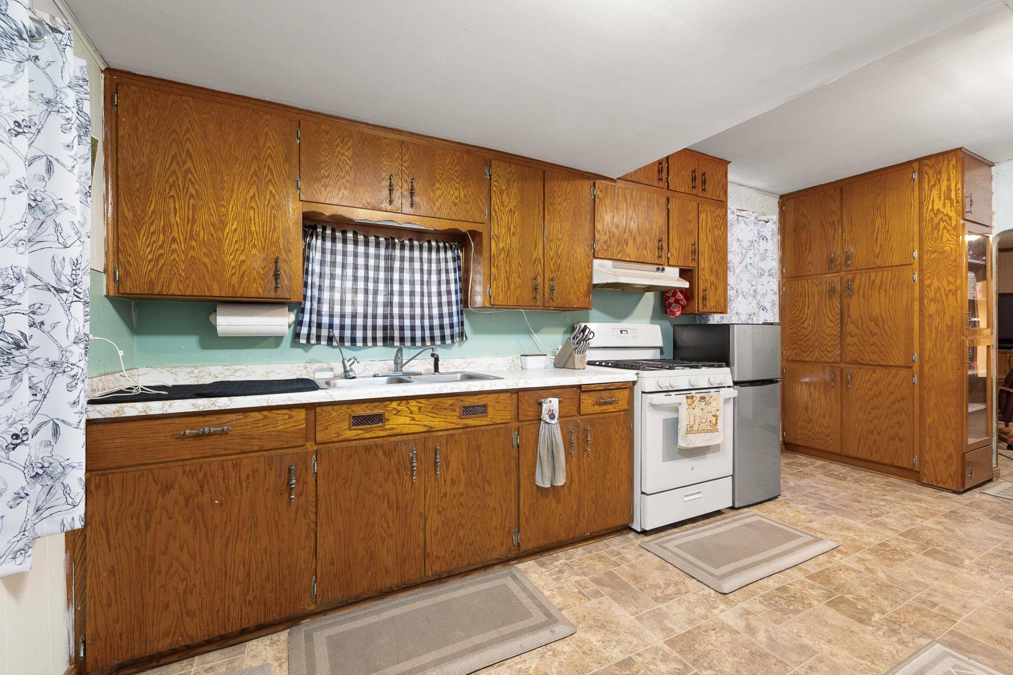 414 6th AVE SE, Little Falls, MN 56345