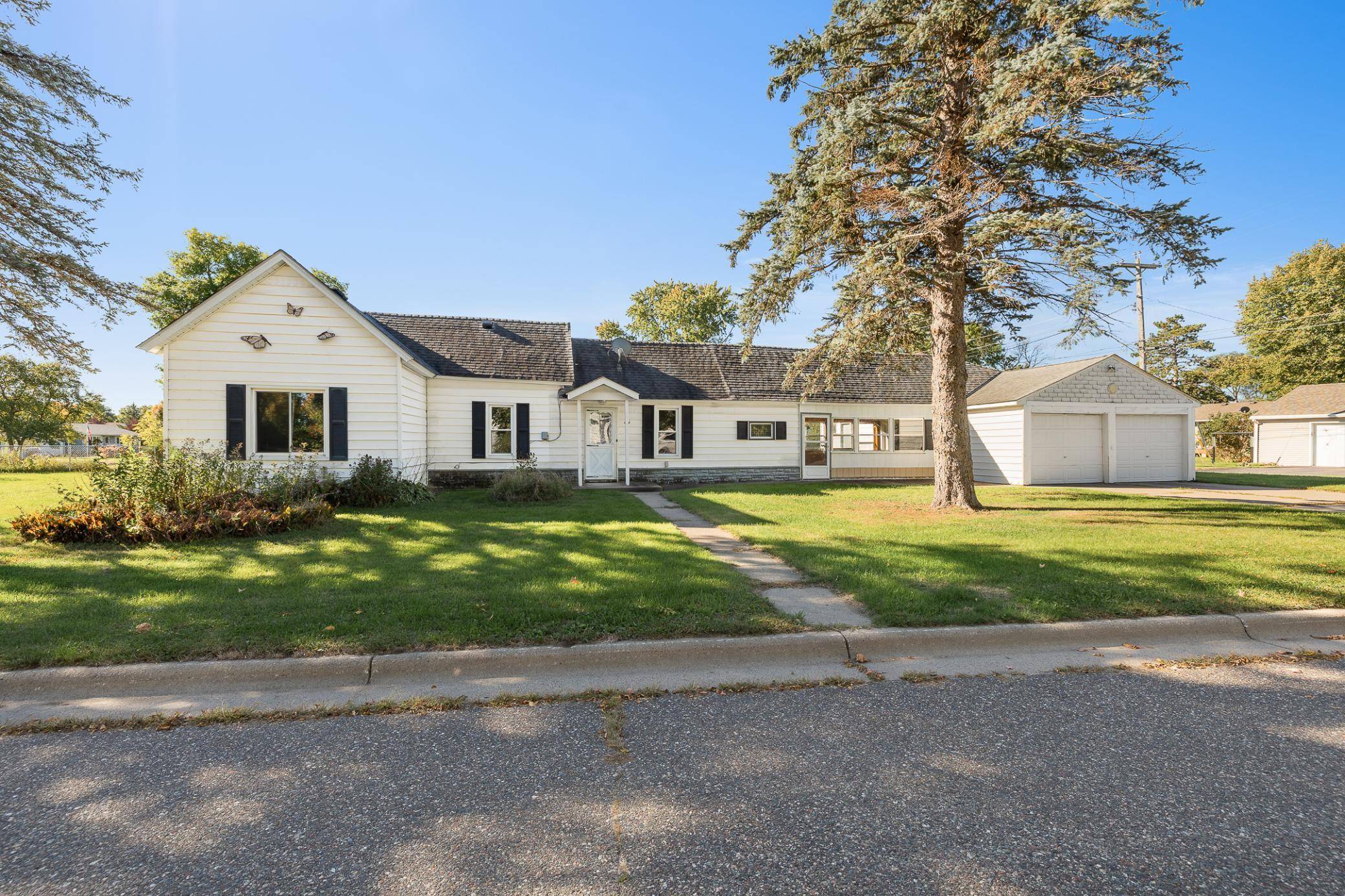 414 6th AVE SE, Little Falls, MN 56345