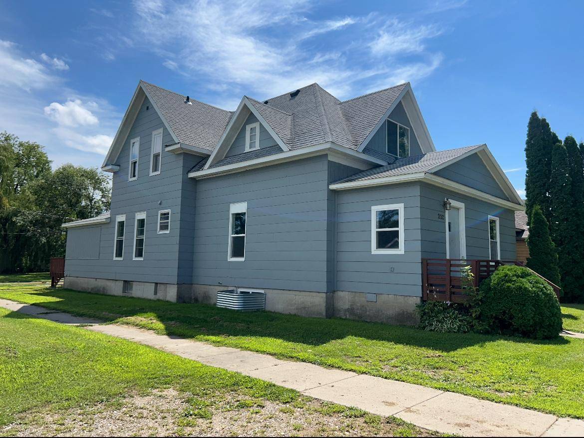 230 11th ST N, Breckenridge, MN 56520