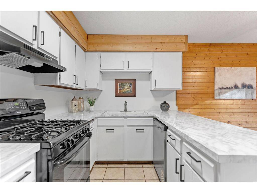 13573 Everton AVE, Apple Valley, MN 55124