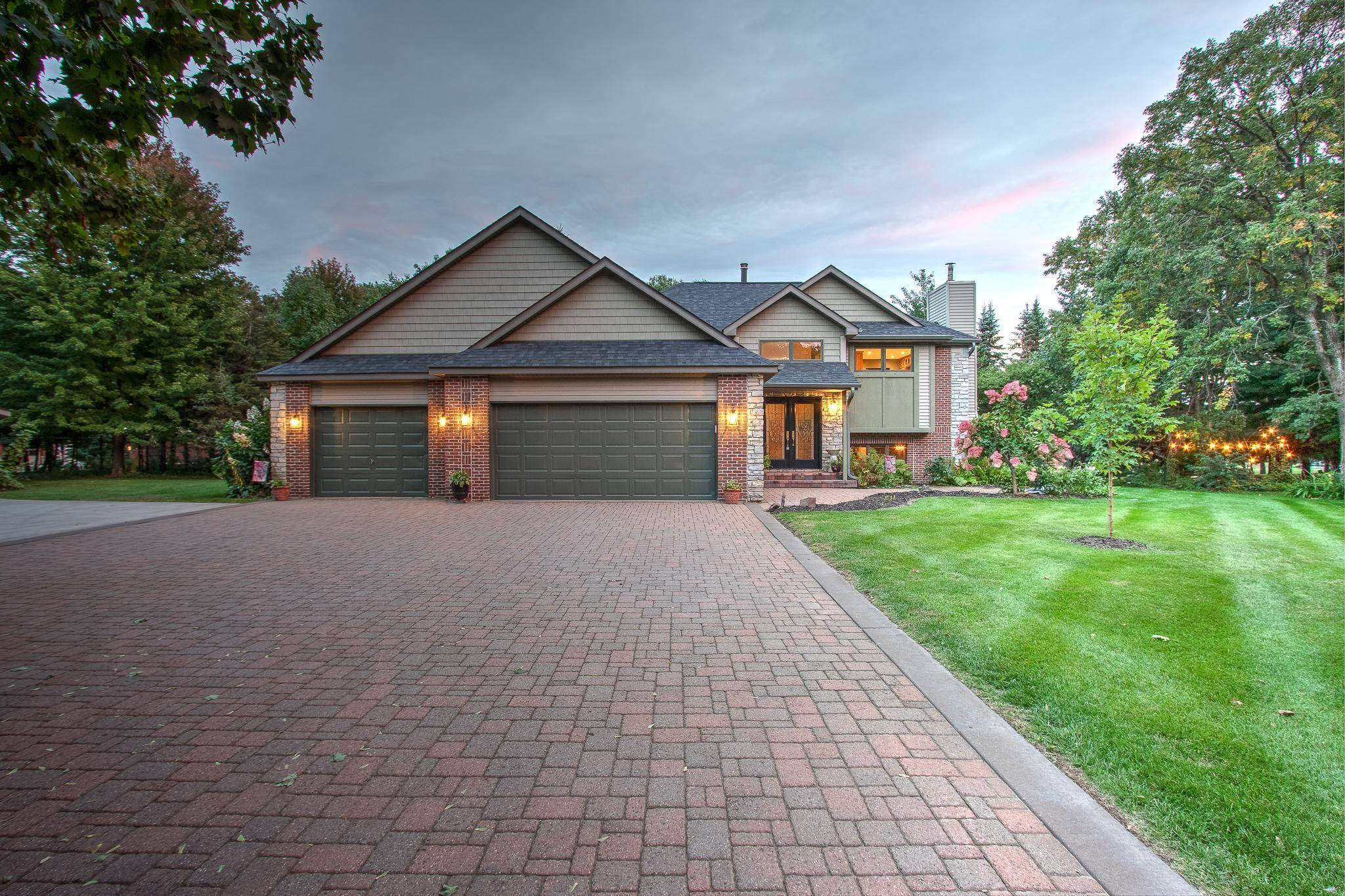 31925 Quincy CT NE, Cambridge, MN 55008