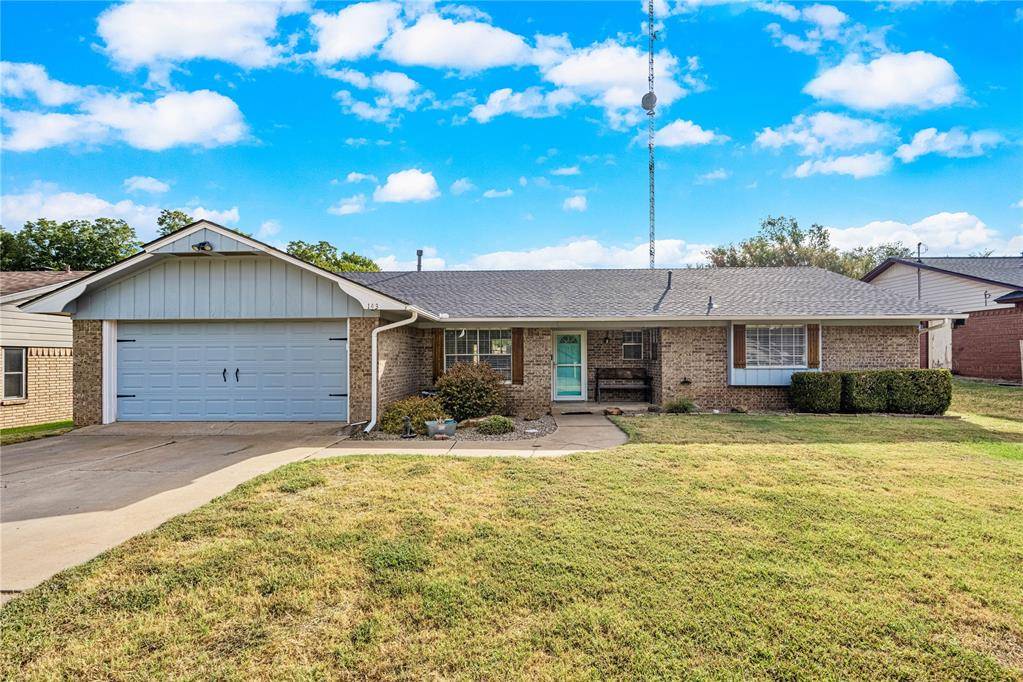 143 Orchard DR, Chickasha, OK 73018