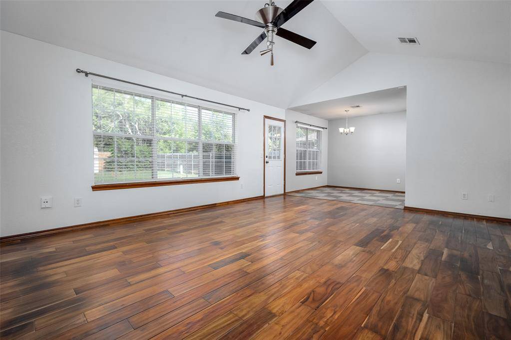 424 Crest PL, Norman, OK 73071