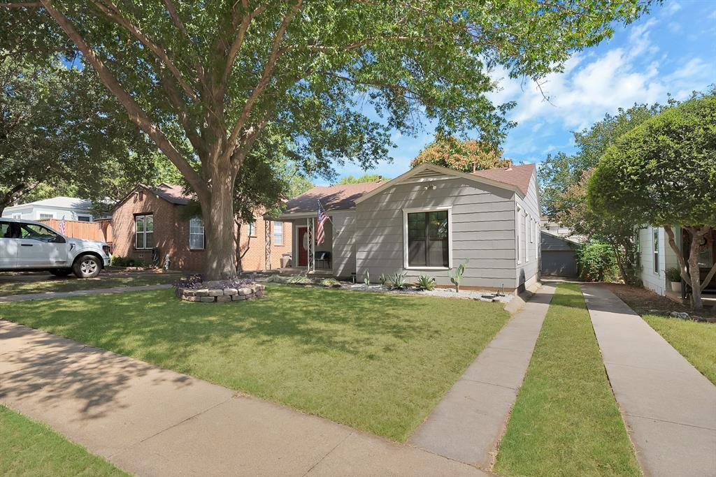 4028 Locke Avenue, Fort Worth, TX 76107