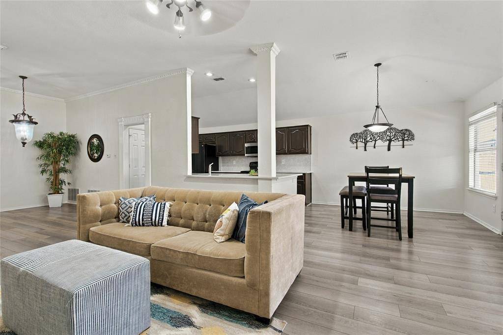 1024 Hiawatha Court, Saginaw, TX 76131