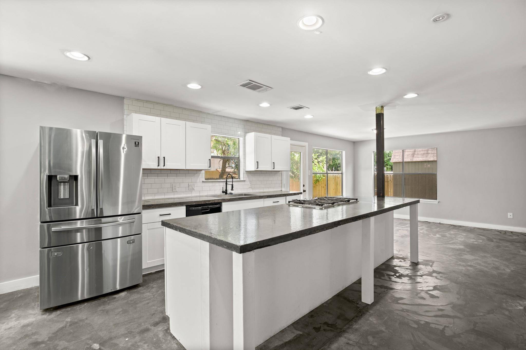 8504 Tad Park CV, Round Rock, TX 78681