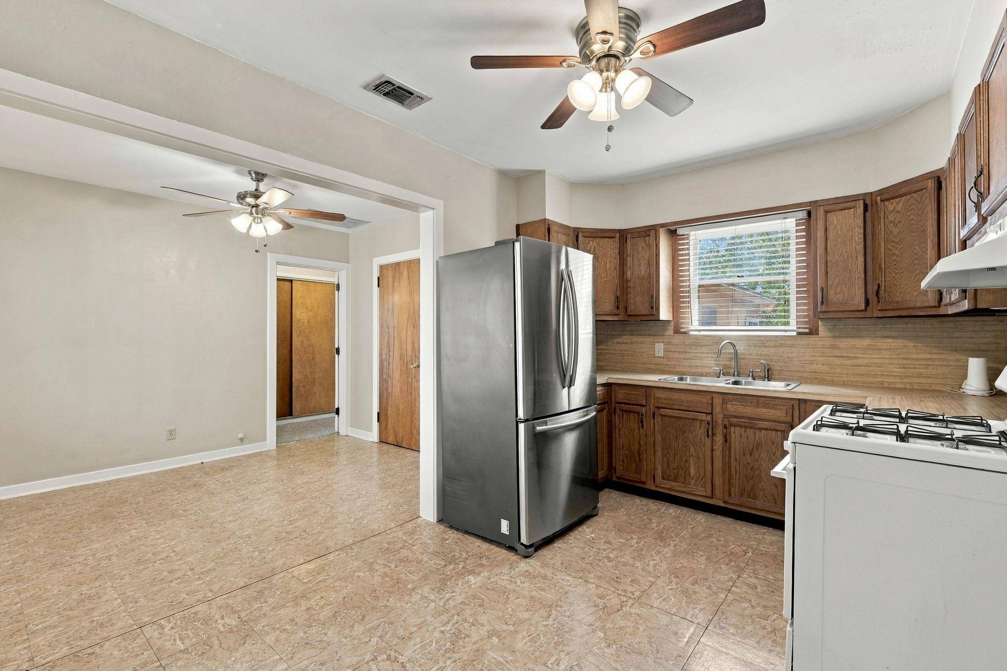 2303 Kinney RD, Austin, TX 78704