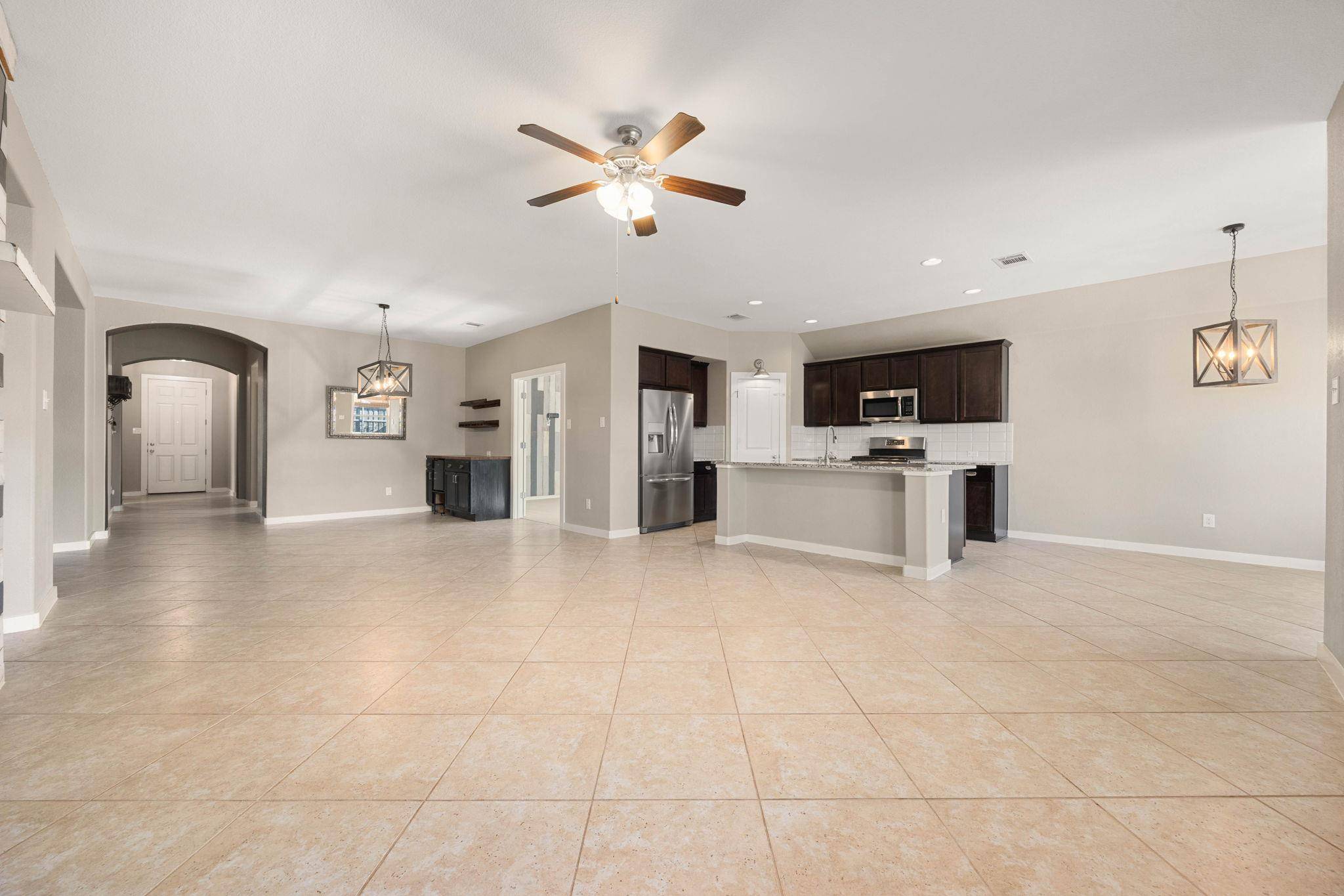 130 Starboard LN, Kyle, TX 78640