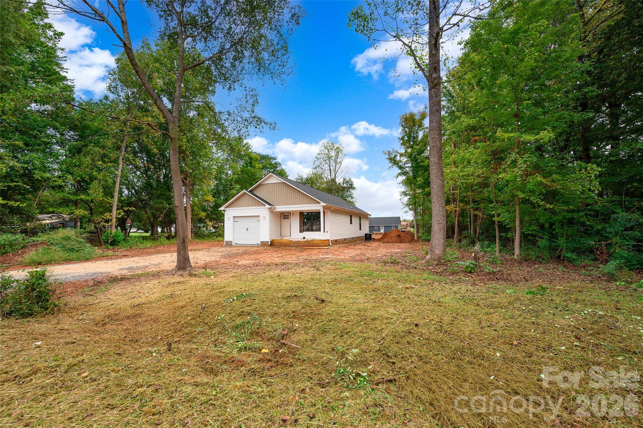 104 Roseman LN, Statesville, NC 28625