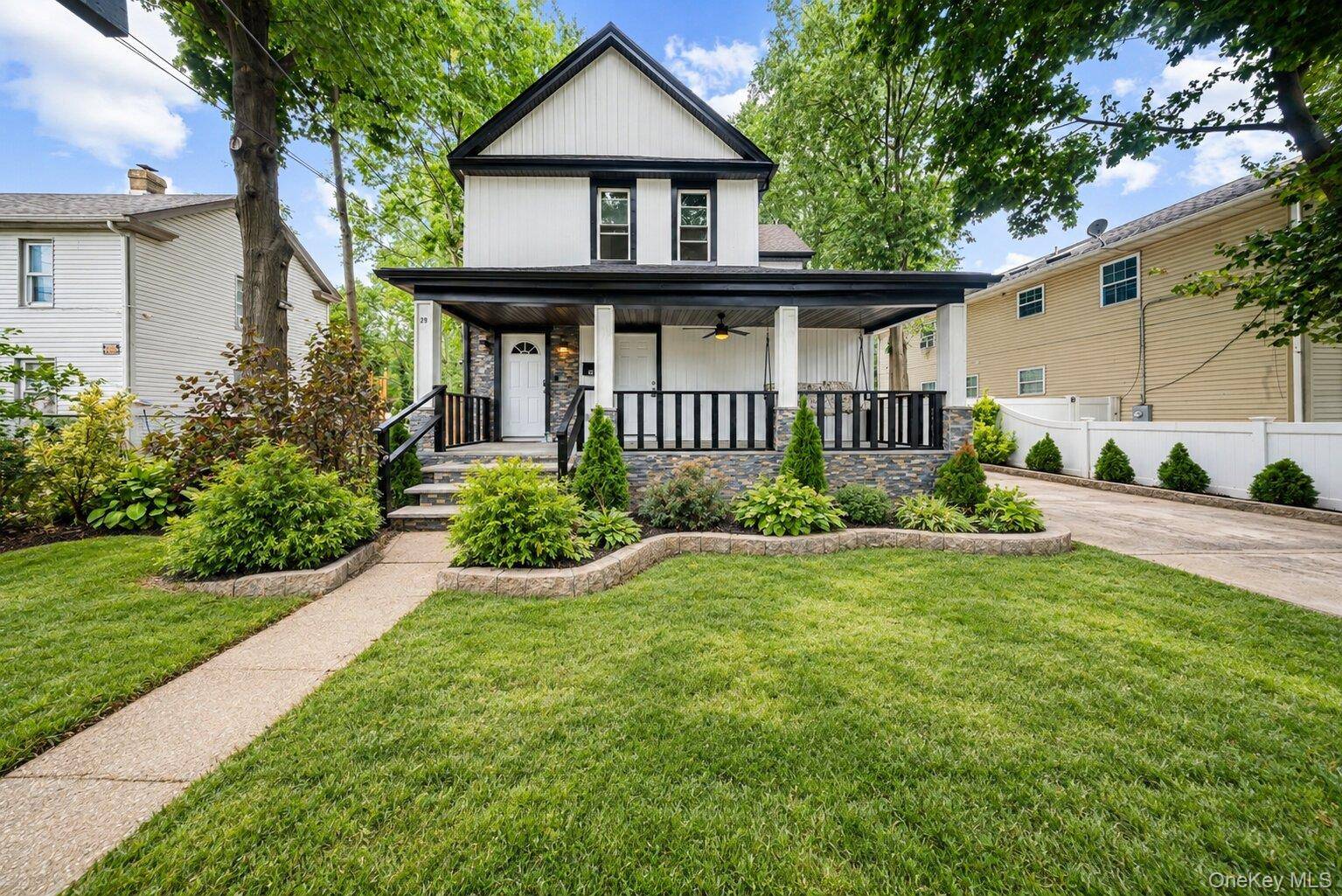 29 Elm AVE, Hempstead, NY 11550