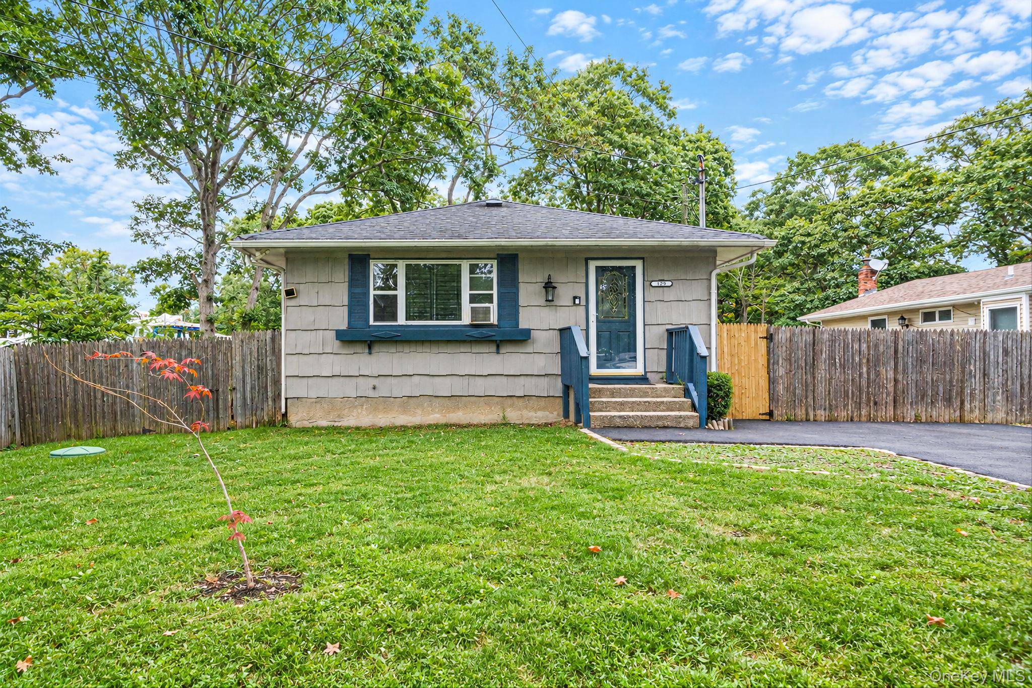 129 Shinnecock AVE, Mastic, NY 11950