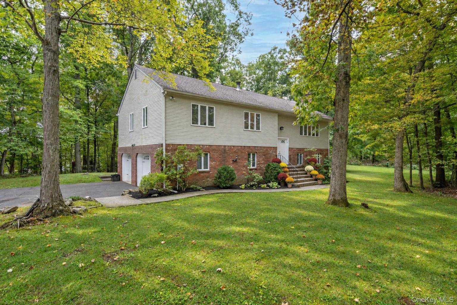 116 Stanwood RD, Bedford Corners, NY 10549