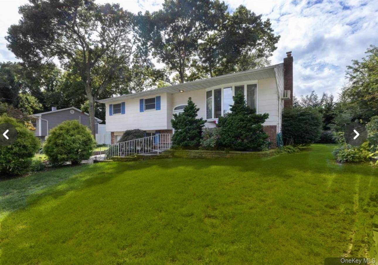 16 Arlington AVE, Saint James, NY 11780