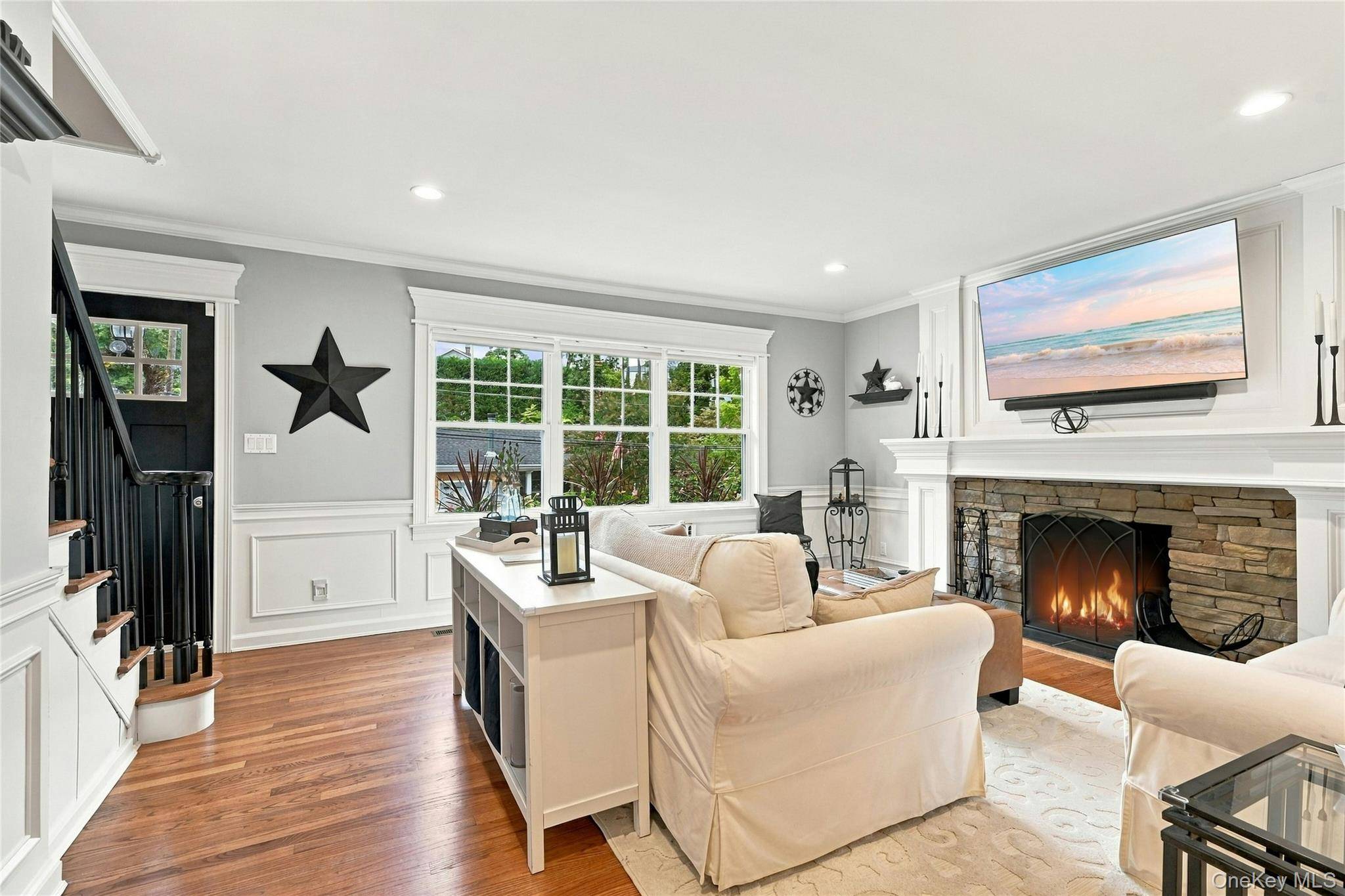 29 Harrison DR, Northport, NY 11768