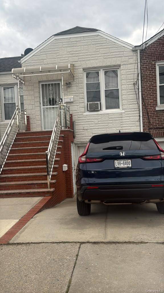 84-60 Little Neck Pkwy #1, Floral Park, NY 11001