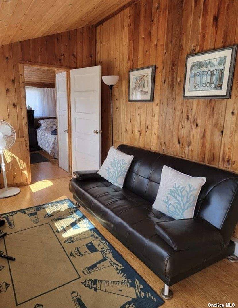 921 Evergreen WALK, Ocean Beach, NY 11770