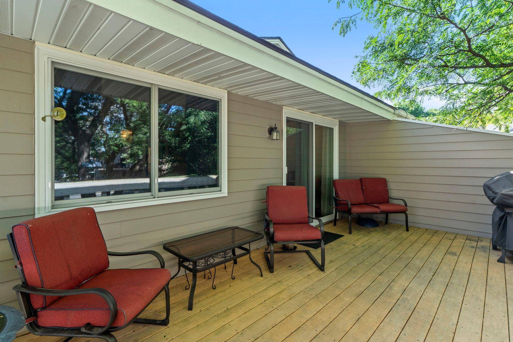 11236 Vessey CIR, Bloomington, MN 55437