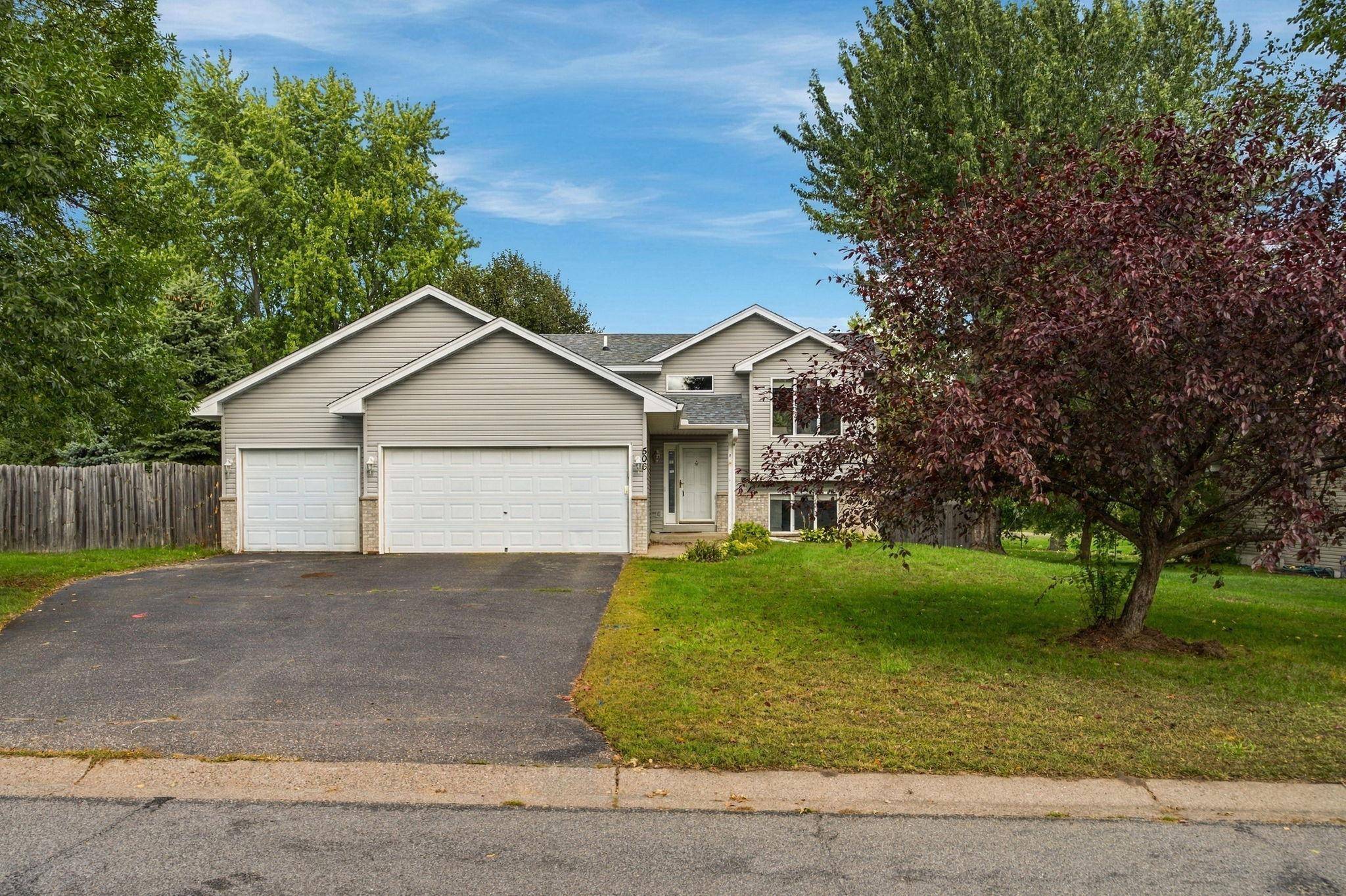 506 Birch ST SW, Isanti, MN 55040