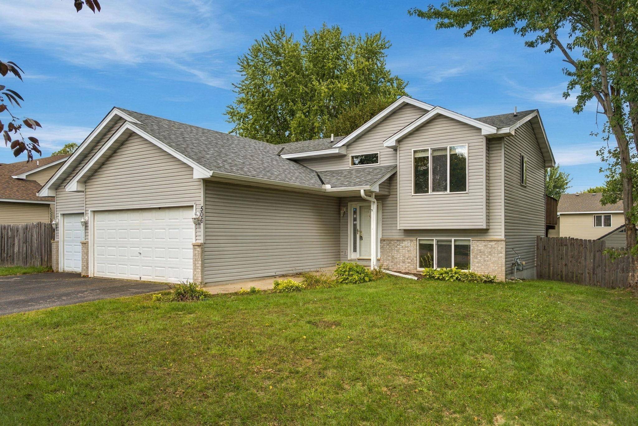 506 Birch ST SW, Isanti, MN 55040