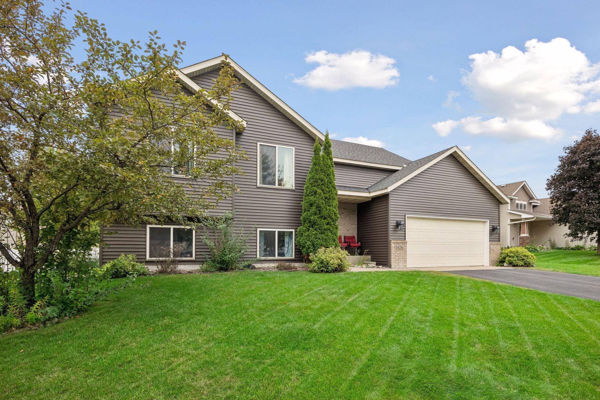 8676 Fairhill LN, Monticello, MN 55362
