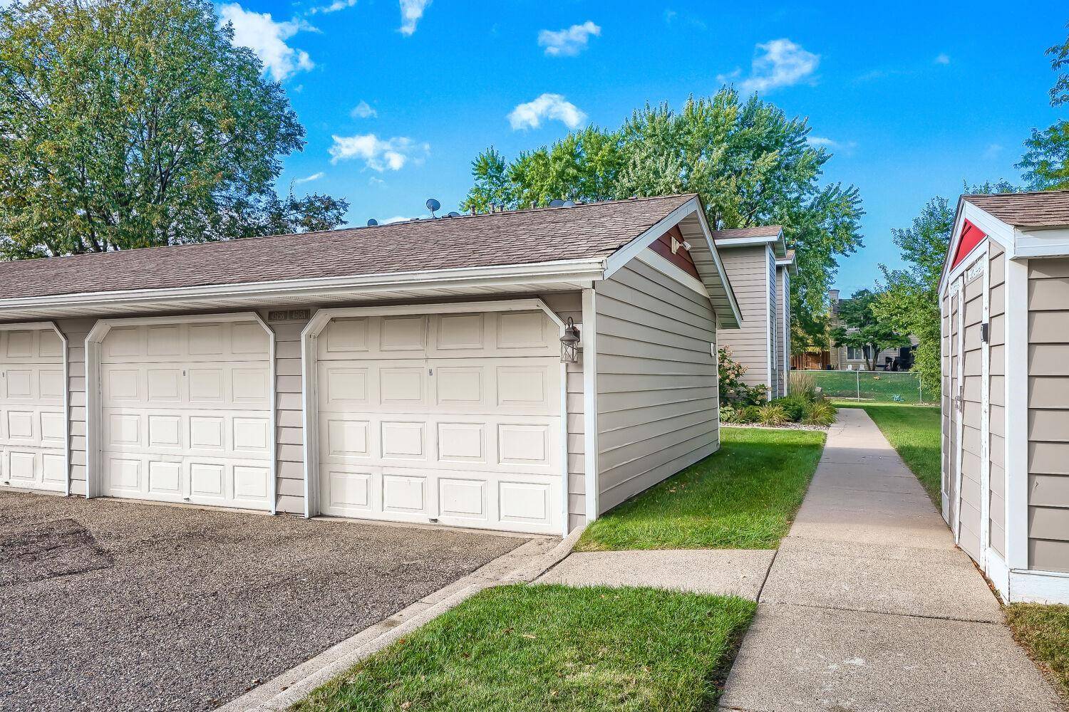 4515 Cinnamon Ridge TRL #A, Eagan, MN 55122