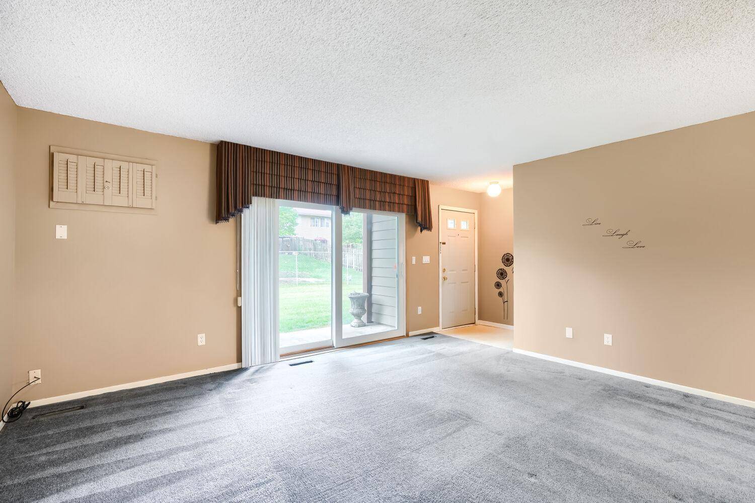 4515 Cinnamon Ridge TRL #A, Eagan, MN 55122