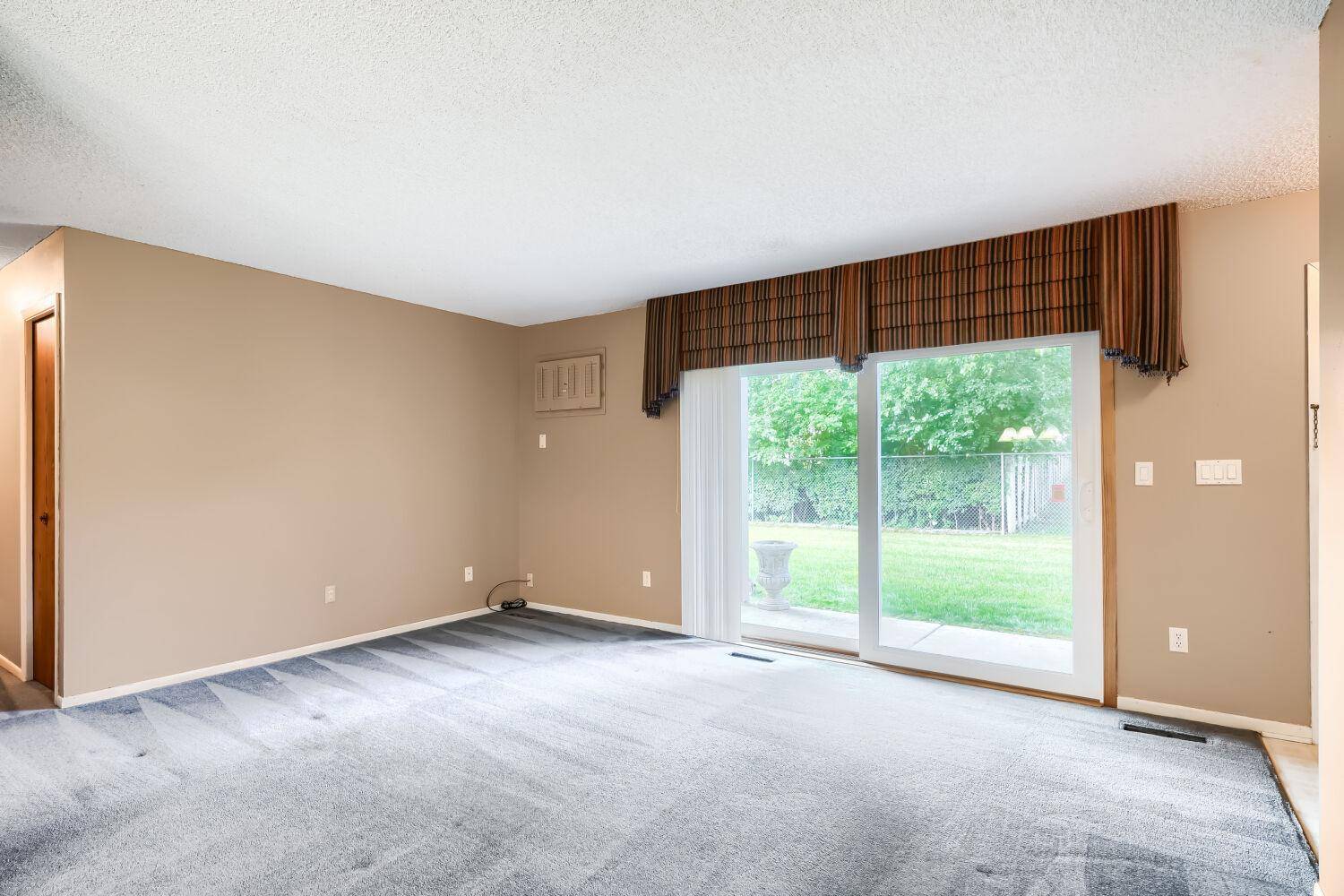 4515 Cinnamon Ridge TRL #A, Eagan, MN 55122