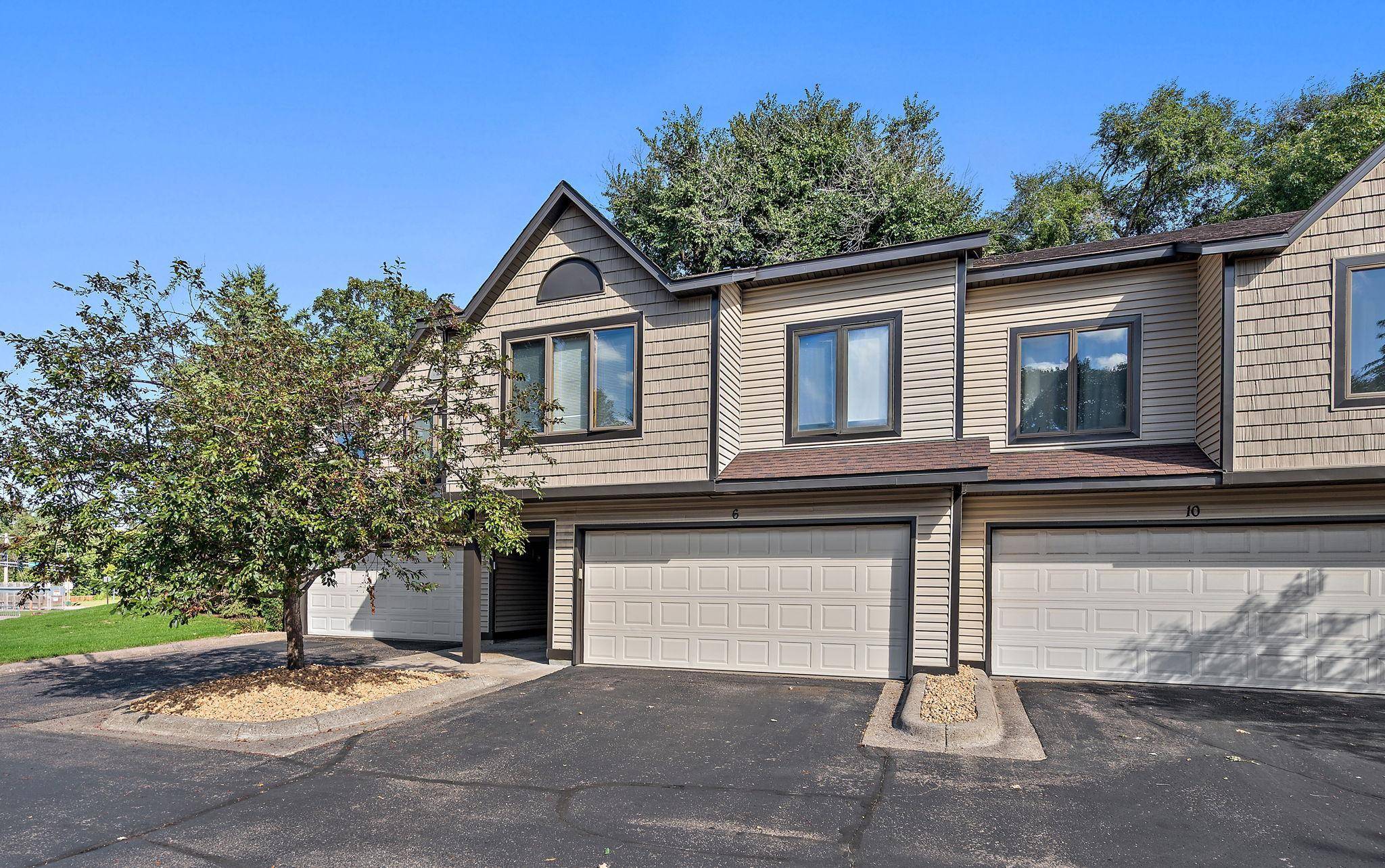 6 110th LN NW, Coon Rapids, MN 55448