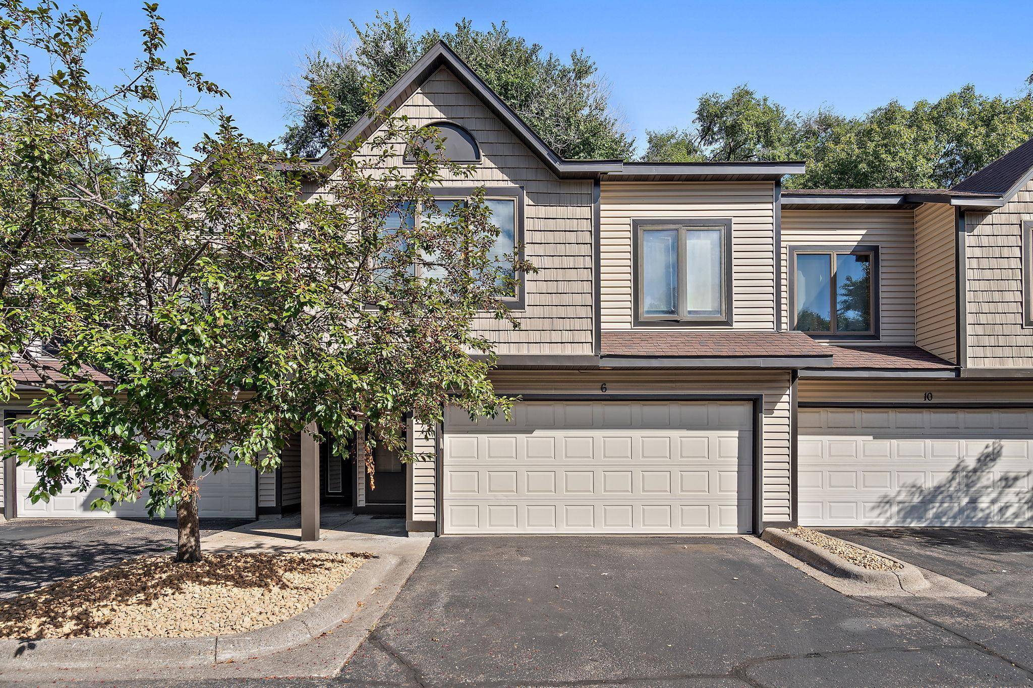 6 110th LN NW, Coon Rapids, MN 55448