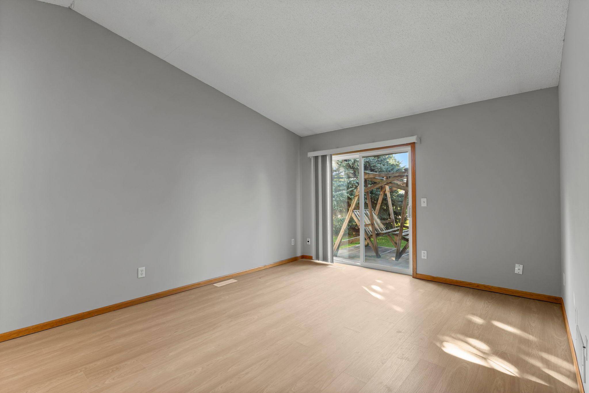 2187 Cleveland WAY S, Cambridge, MN 55008