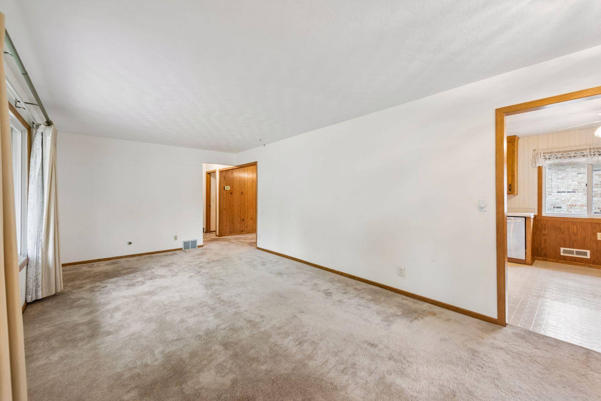 8367 Greene AVE S, Cottage Grove, MN 55016