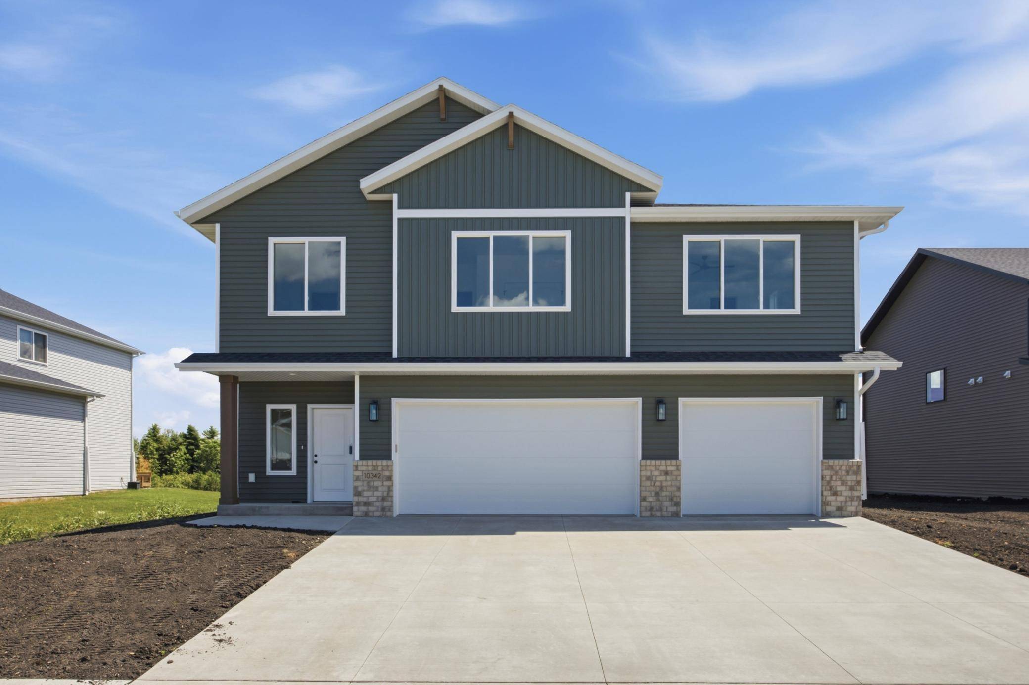 4717 Hampton LOOP S, Moorhead, MN 56560