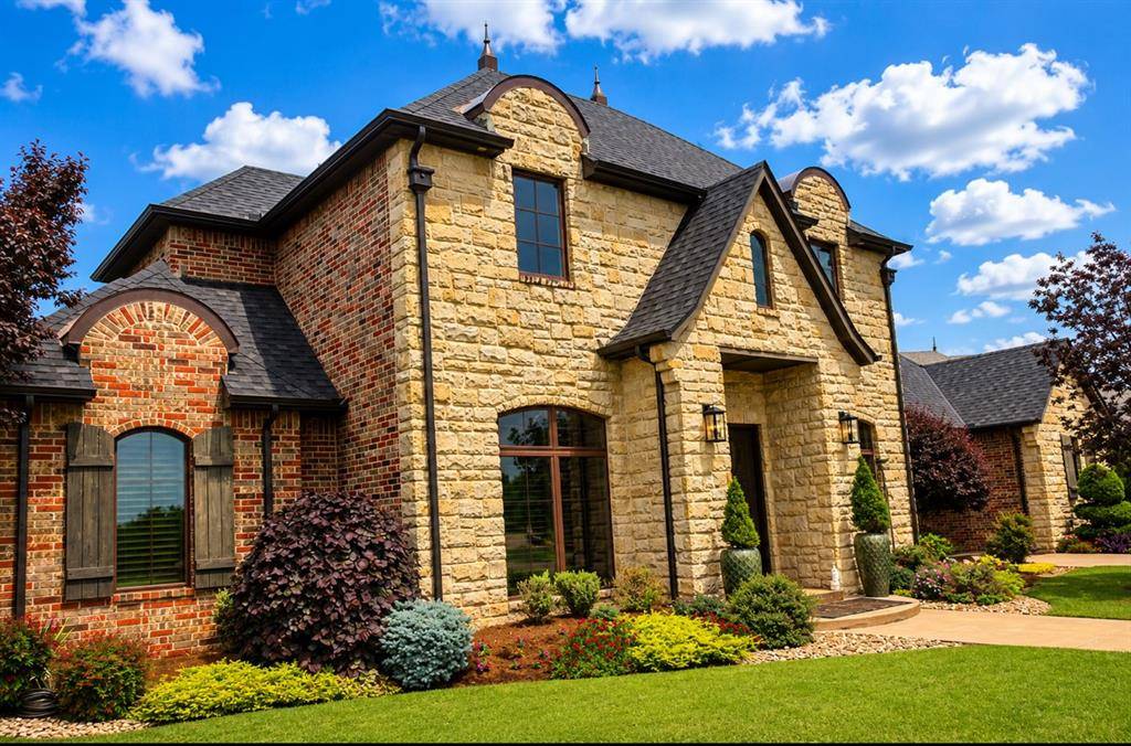 8825 Legacy Crossing RD, Oklahoma City, OK 73169