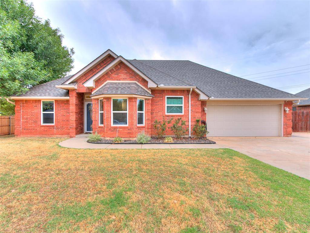 1533 E Persimmon LN, Mustang, OK 73064