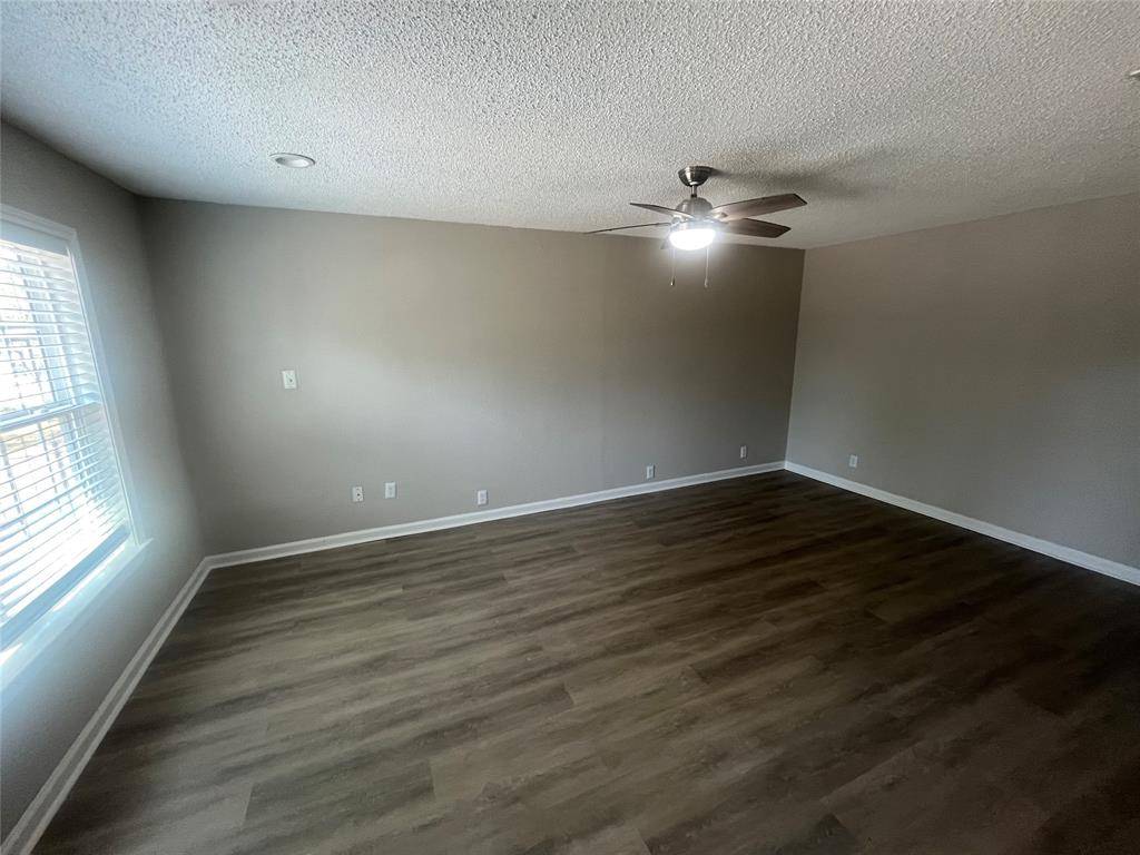 9415 Musgrave Drive, Dallas, TX 75217