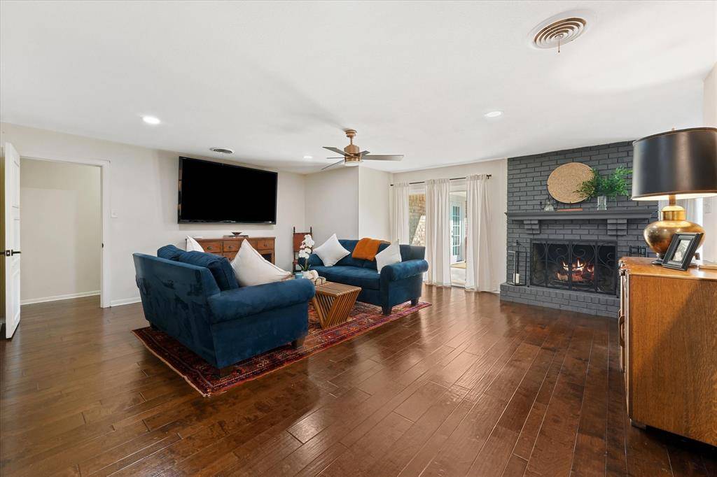 617 Mimosa Drive, Denton, TX 76201