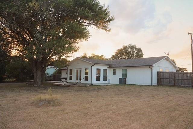 913 7th ST, Lexington, TX 78947