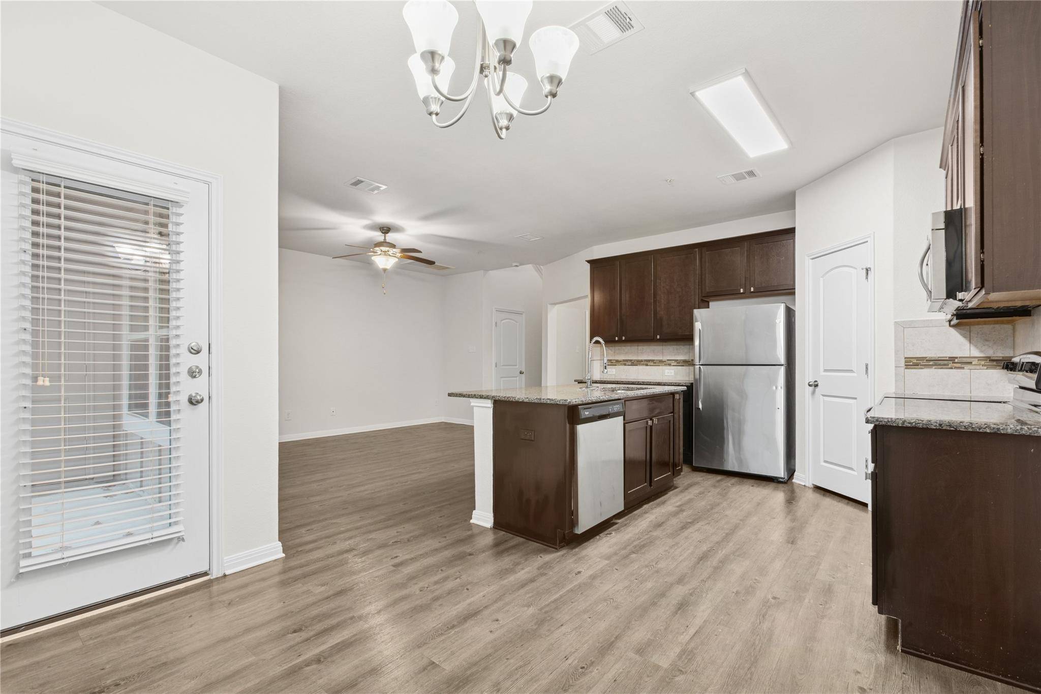 1200 S 10th ST #902, Pflugerville, TX 78660