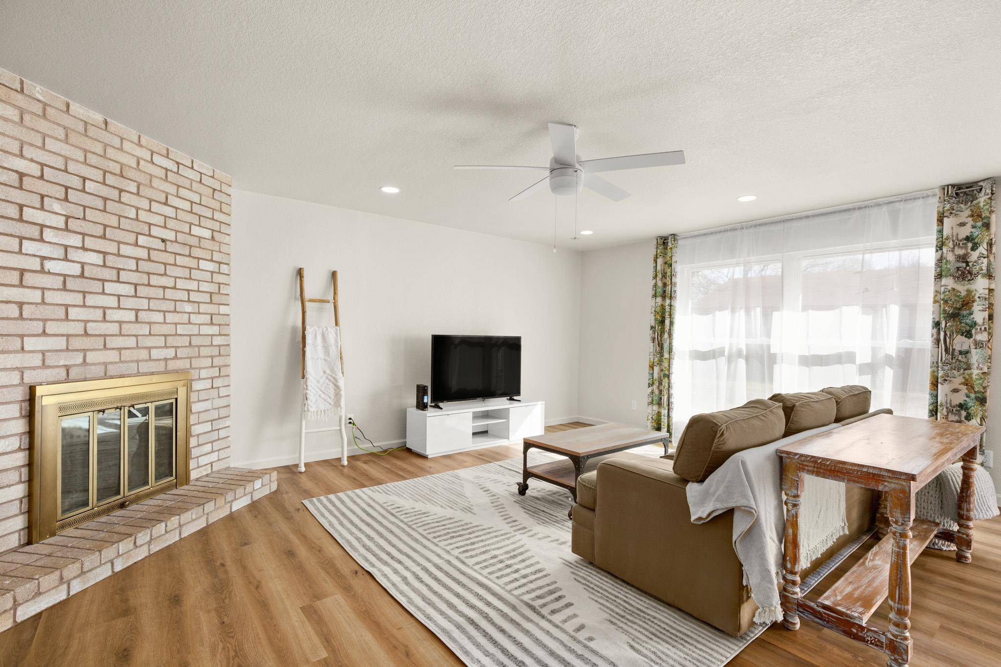 1611 W Mesa Park DR, Round Rock, TX 78664