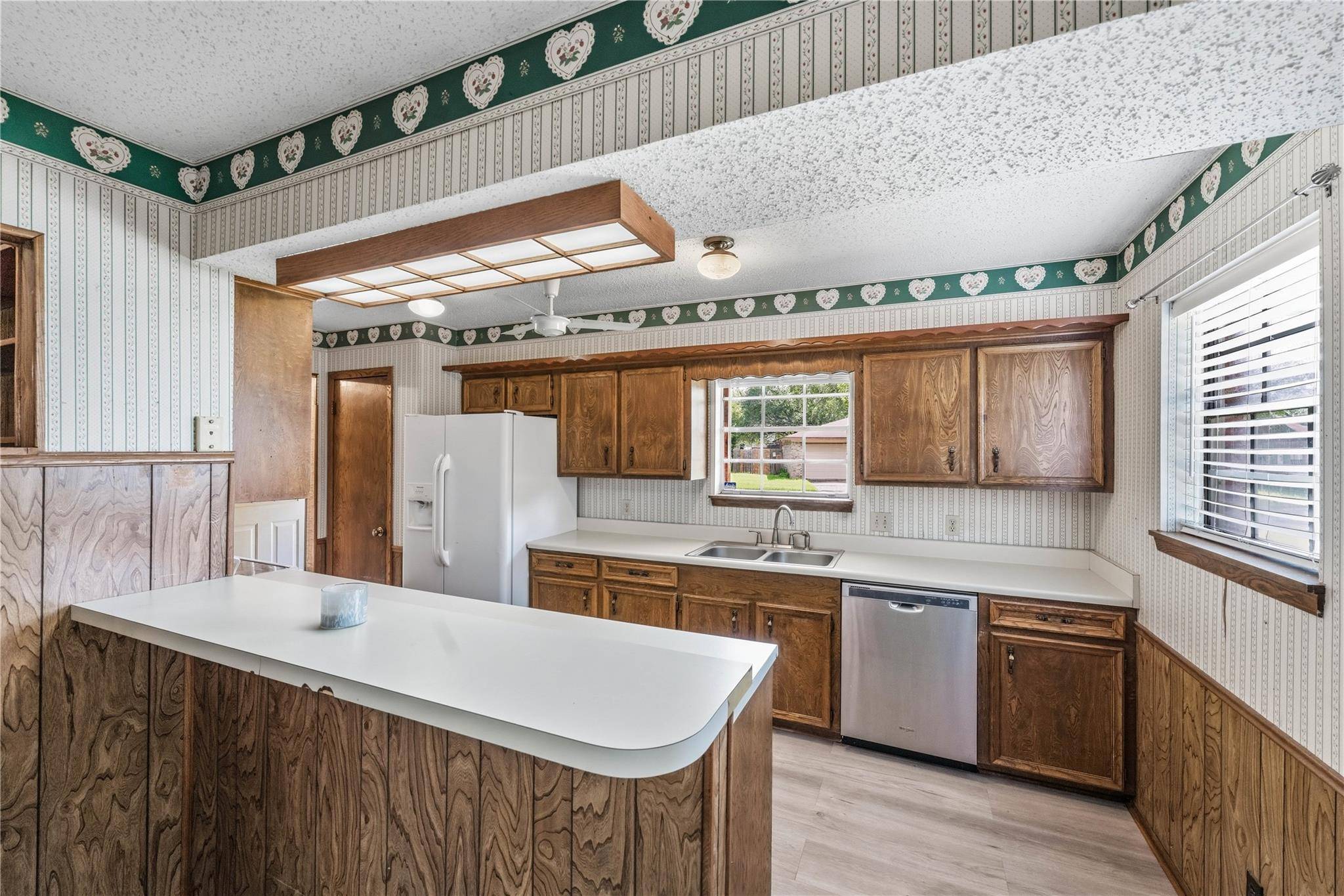 1070 N Franklin ST, La Grange, TX 78945