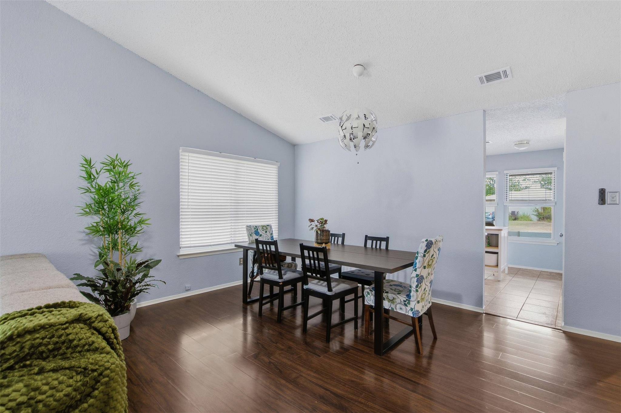 4817 Pelham DR, Austin, TX 78727