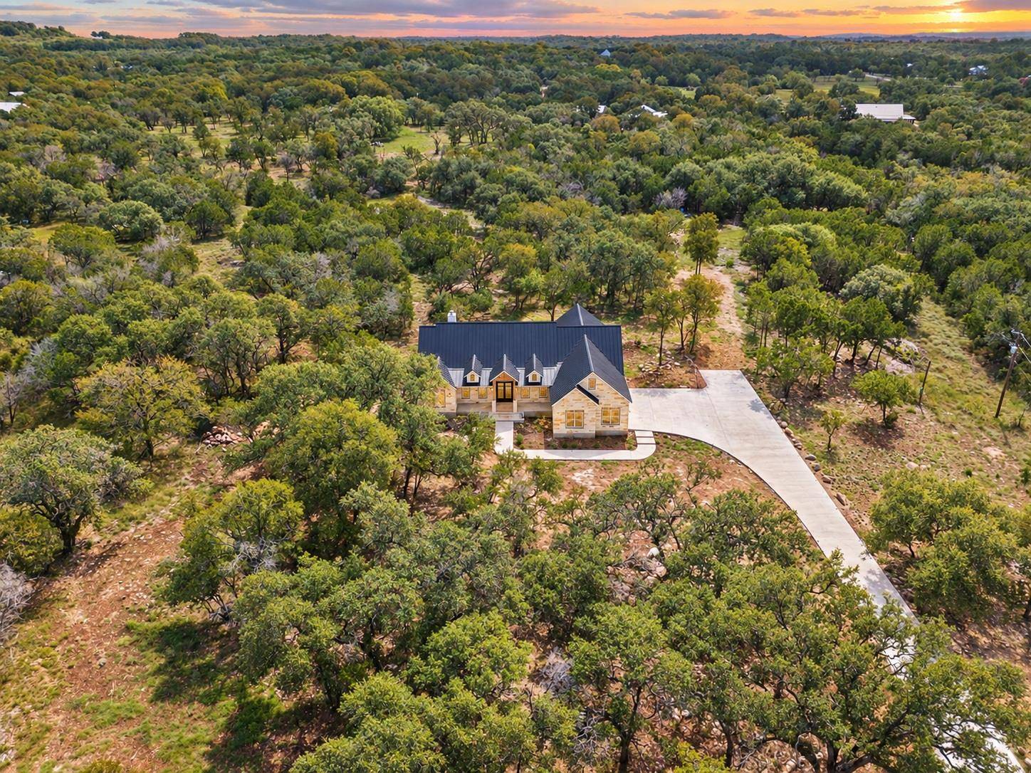 200 Valley View West RD, San Marcos, TX 78666
