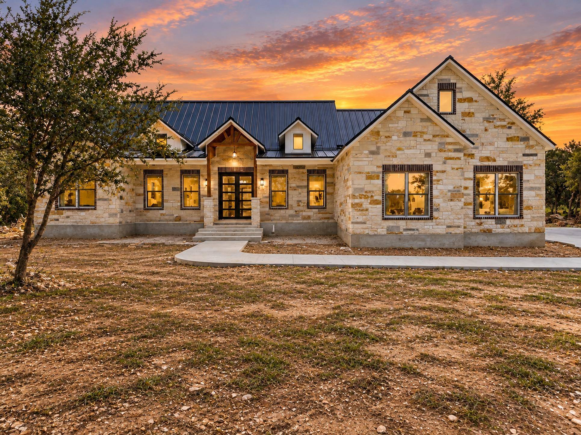 200 Valley View West RD, San Marcos, TX 78666