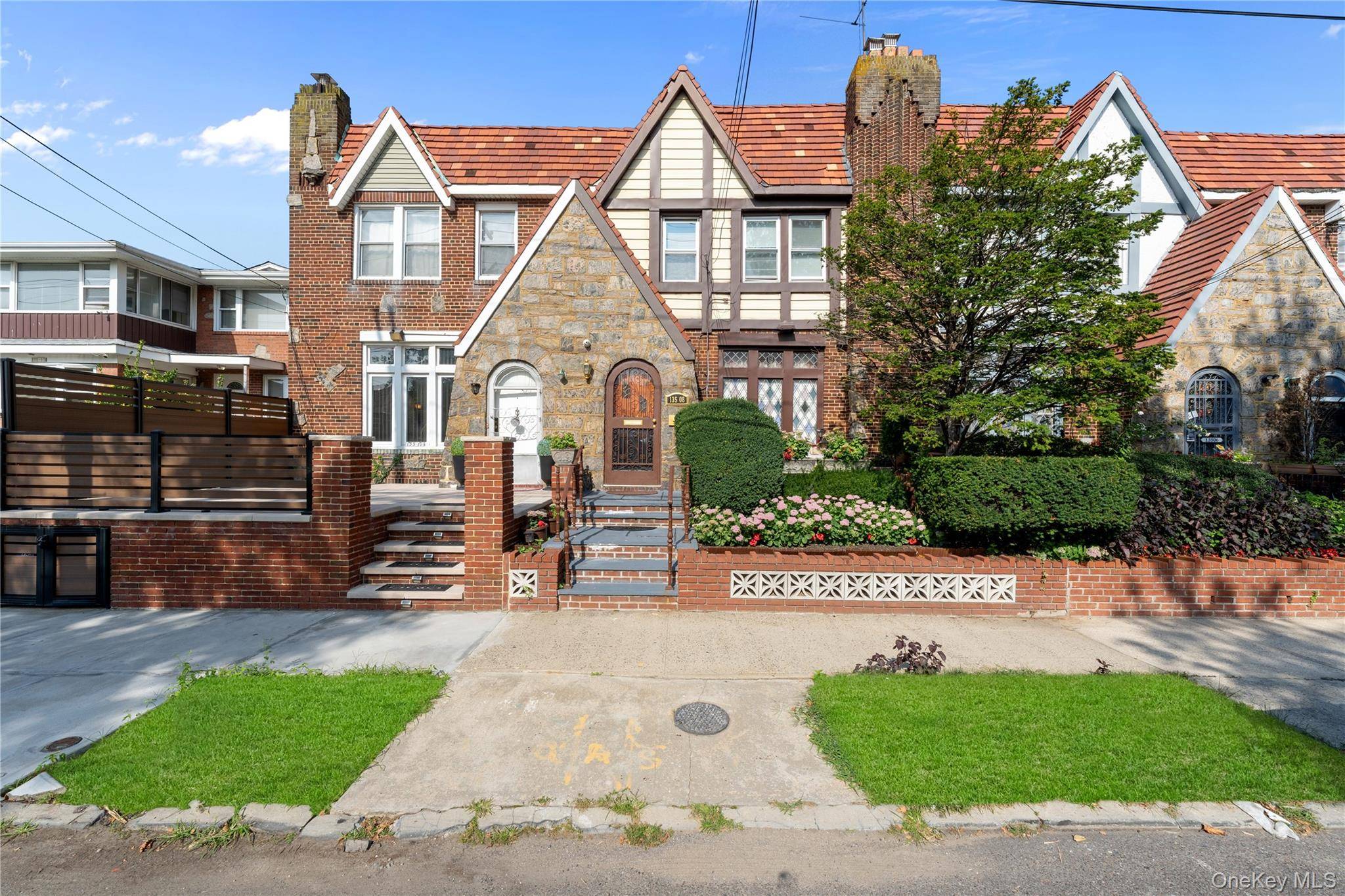 13508 228th ST, Laurelton, NY 11413